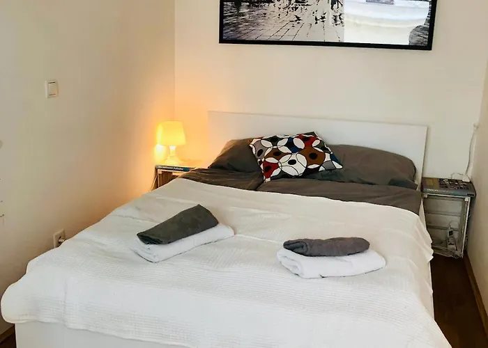 Cozy&central Hundertwasser Flat With Netflix *