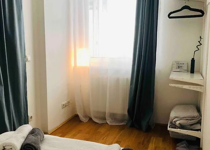Cozy&central Hundertwasser Flat With Netflix Apartment *